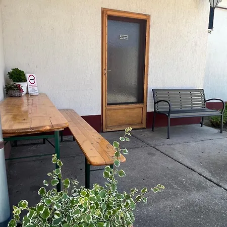 Flamingo Szallas 住宿加早餐酒店