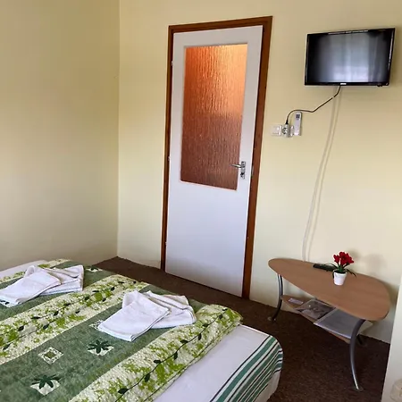 Flamingo Szallas Bed & Breakfast *