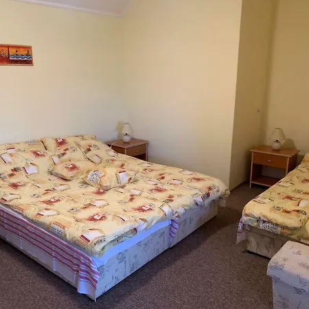Flamingo Szallas Bed and Breakfast