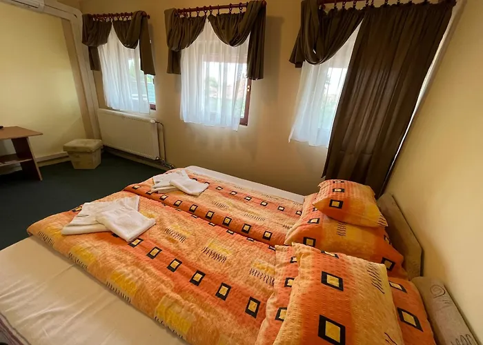 Flamingó 3* Kiskunmajsa